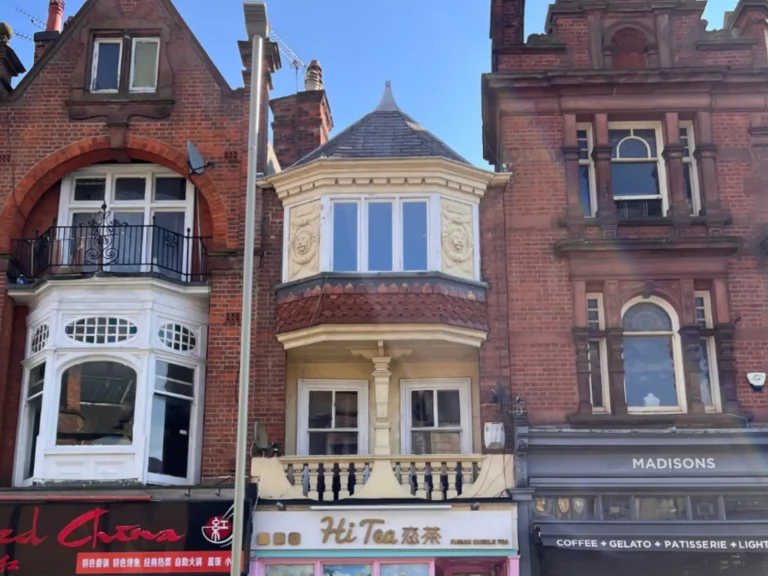 126 London Road